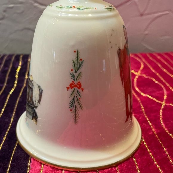 Norman Rockwell Gorham Chilly Reception 1980 Christmas Bell - Picture 4 of 8